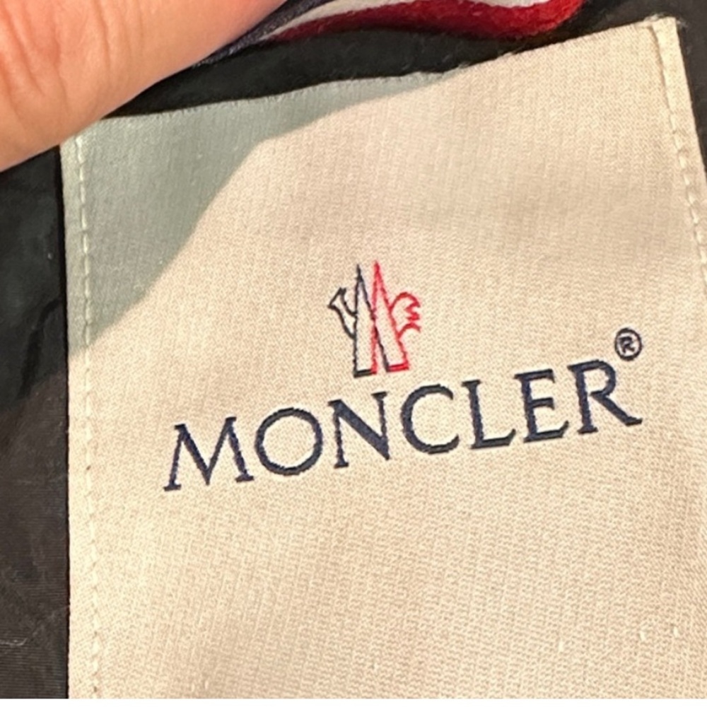 SUPER RARE~MONCLER jacket Zip-Up Cardigan. BEAUTIFUL!!! - Picture 9 of 10